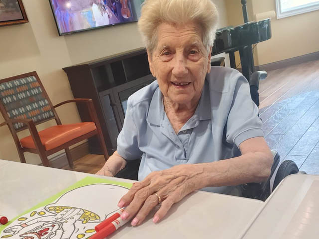 navigation-the-day-with-dementia Memory Care Blog Aravilla Sarasota - Navigating the Day with a Loved One Diagnosed with Dementia